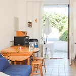 1 Bedroom Cozy In Lejlighed *